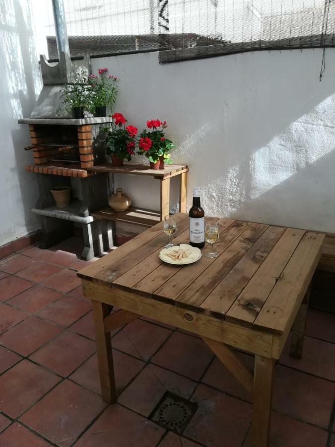 Apto Con Patio Y Barbacoa Bbq H De La Reina Cordoba Exterior photo